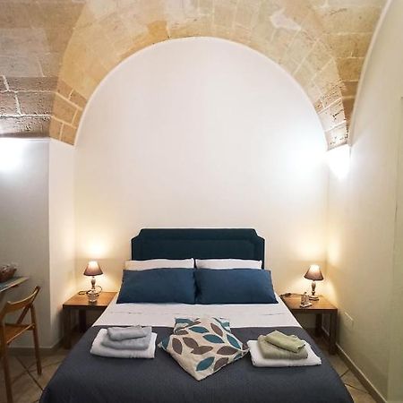 Palazzo Saraceno Apartment-Taras Taranto Exterior photo
