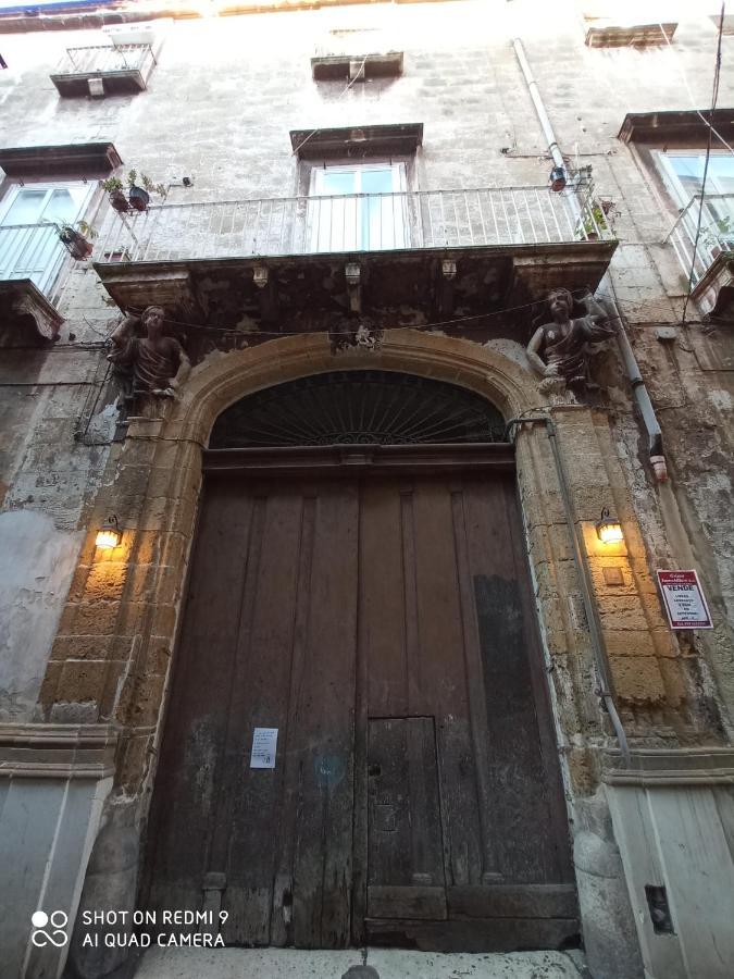 Palazzo Saraceno Apartment-Taras Taranto Exterior photo
